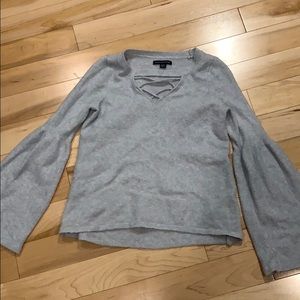 Wide sleeve vneck soft sweater